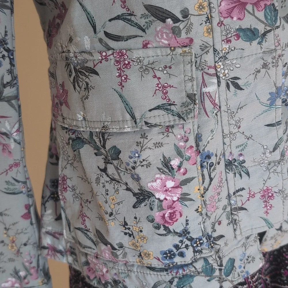 Utility Style Light Jacket - Picture 3 of 7